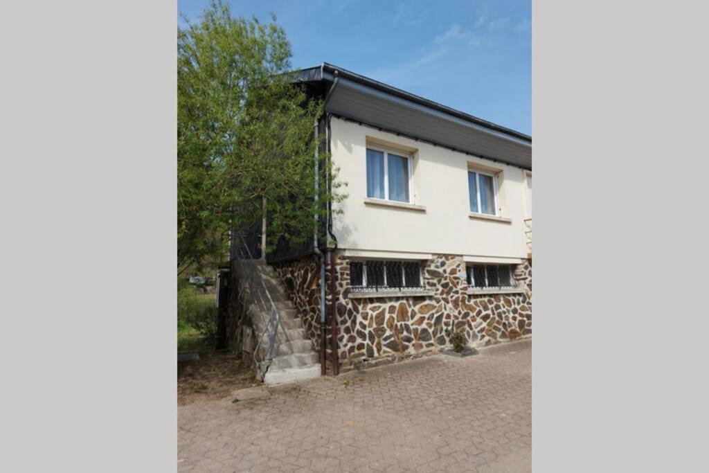 Gite En Bord De Meuse Monthermé Екстериор снимка